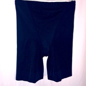 NWOT FLEXEES SHAPING SHORTS